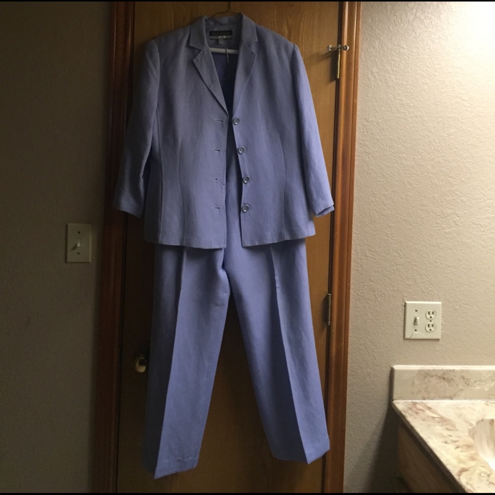 Lined women's pant suit