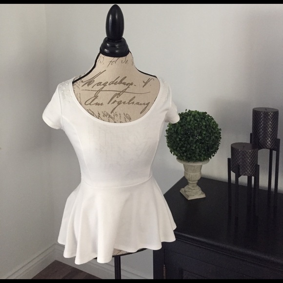 Papaya Tops - White short sleeve top