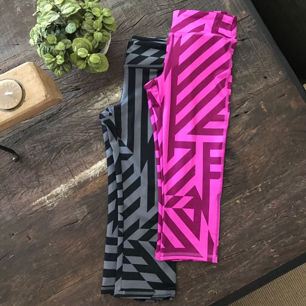 Old Navy workout capris 2 pair