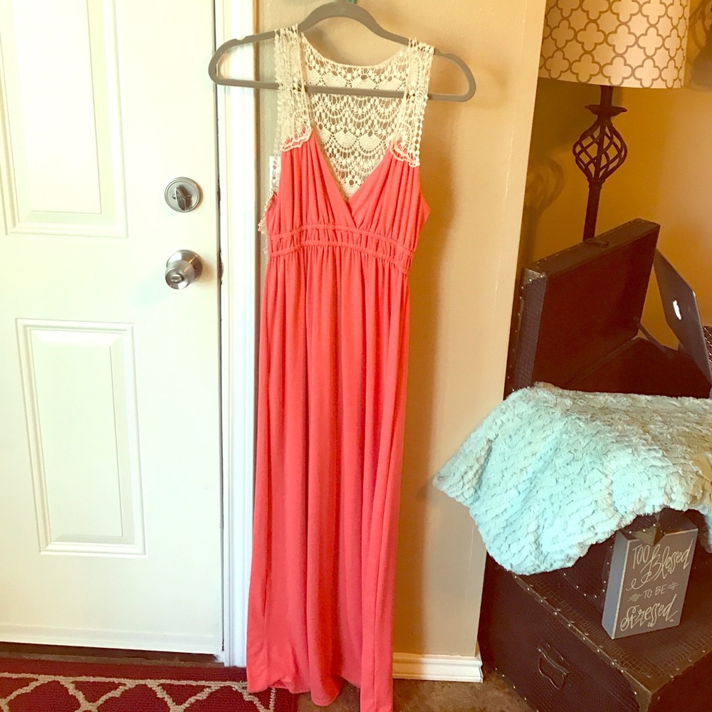 Great condition. coral maxi dress