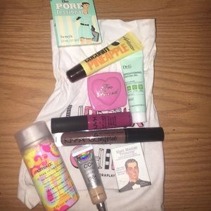 Makeup bundle!!
