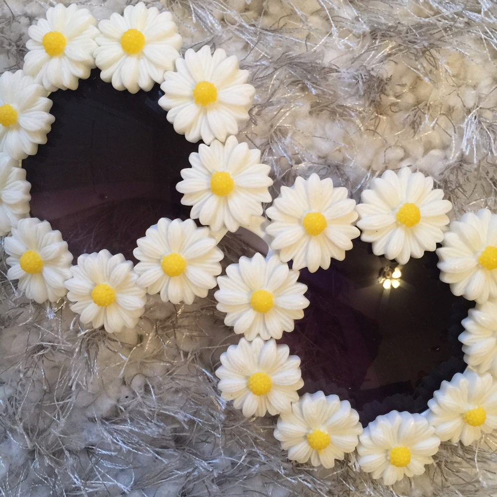 Sunflower sunglasses - Picture 3 of 3