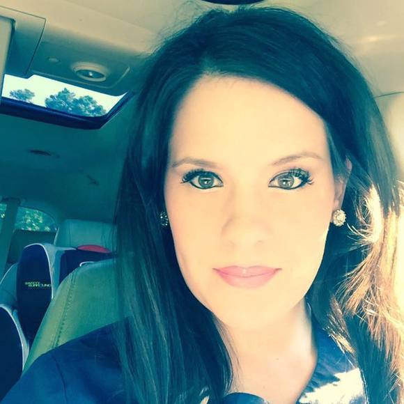 Meet your Posher, Julie - Picture 1 of 1