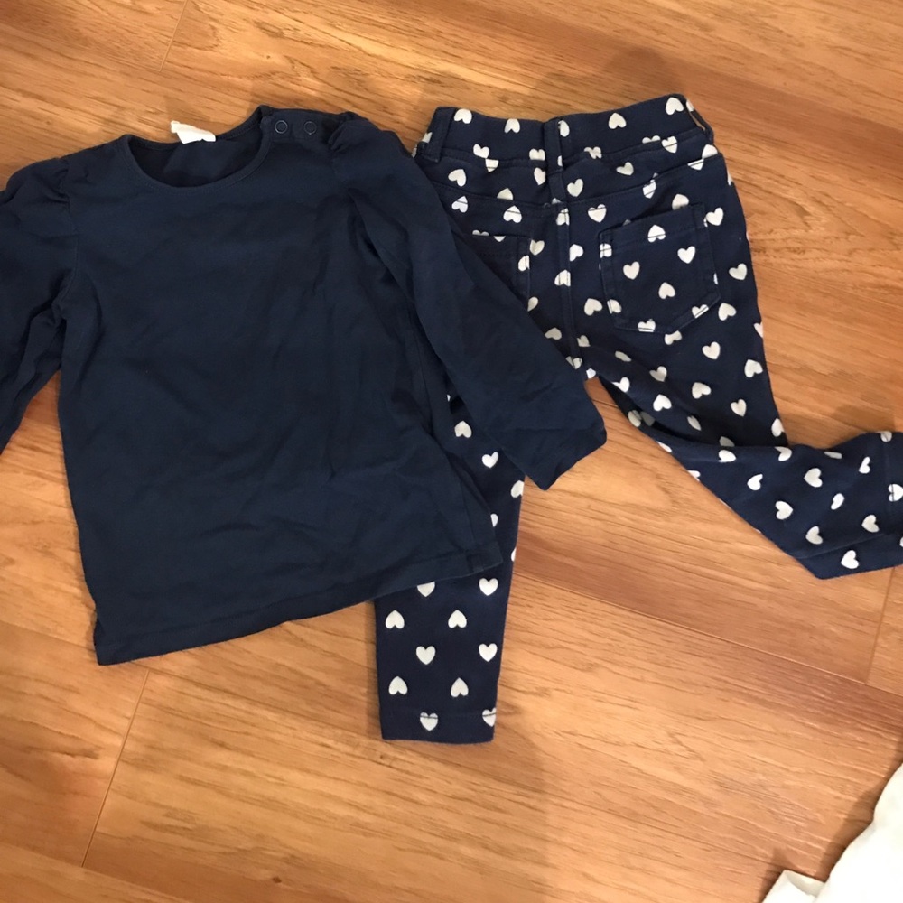 2piece set used condition. 12-18mnths