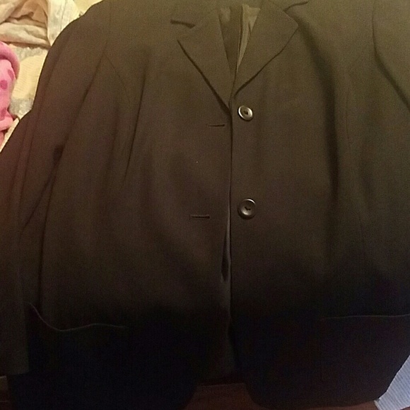 Katen Scott skirt suit - Picture 2 of 3