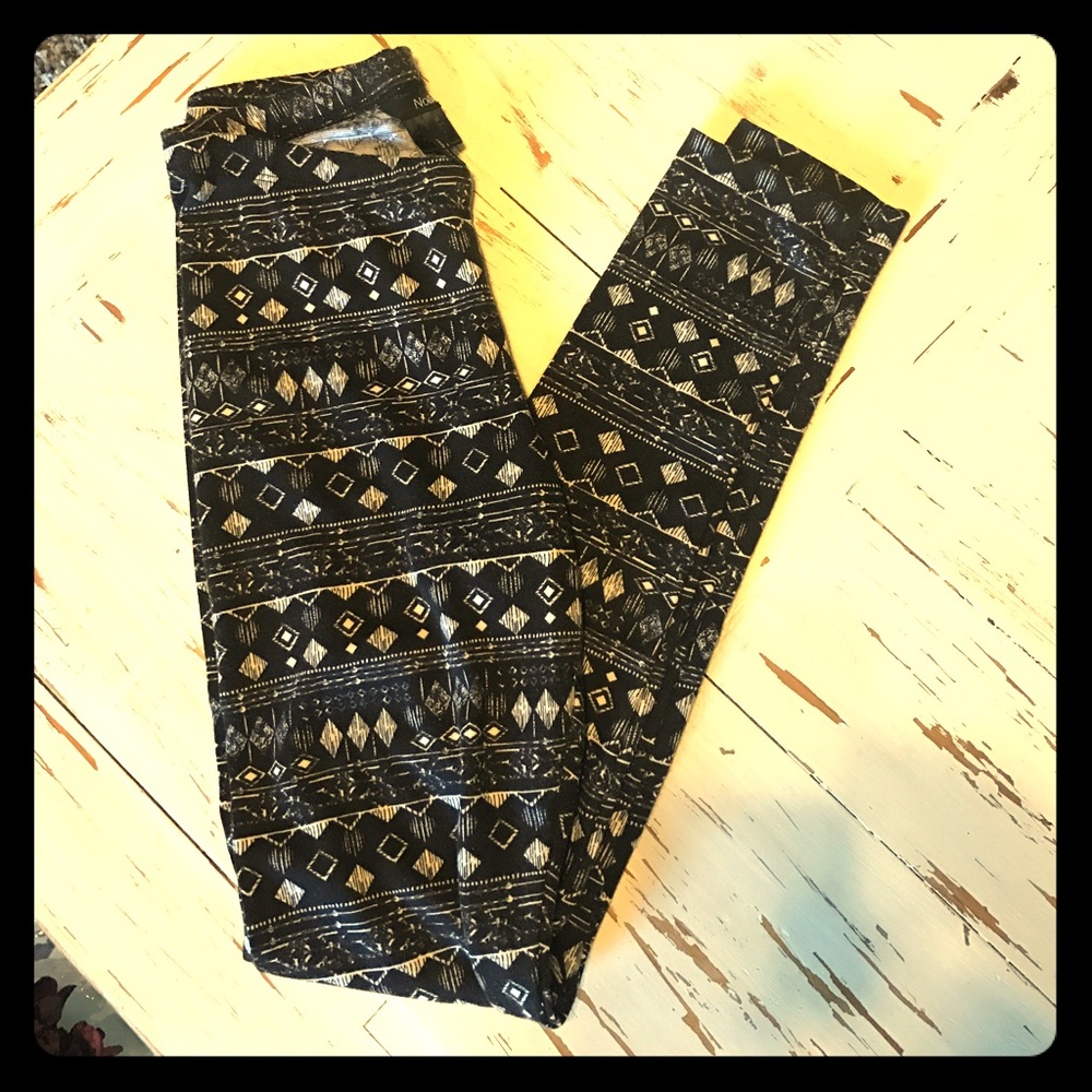 Aztec leggings great condition