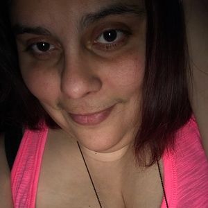 Meet your Posher, Cynthia