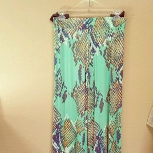 Tart maxi skirt green. Size XS.