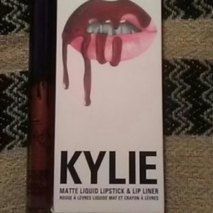 Kylie Jenner King K Lipkit
