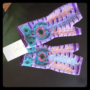 New with tags fingerless gloves.