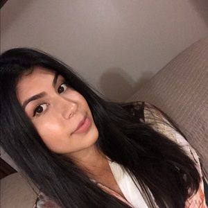 Meet your Posher, Jasmine