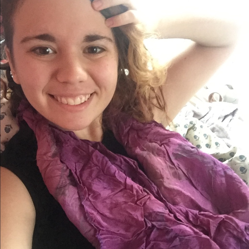 Meet your Posher, Yael