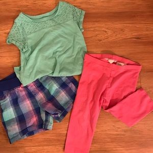 Little girl shorts, tee and cropped legging set!