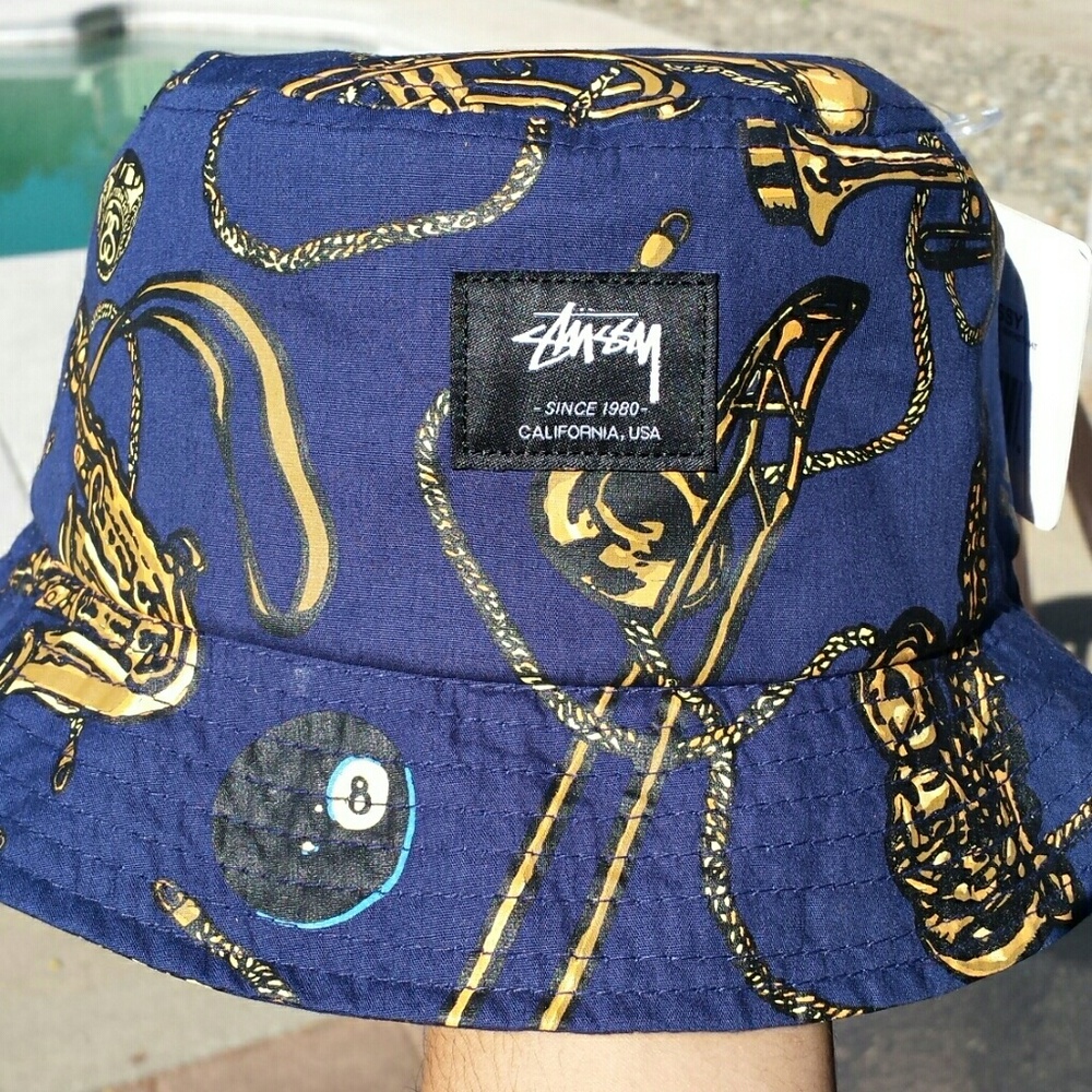 Stussy bucket hat
