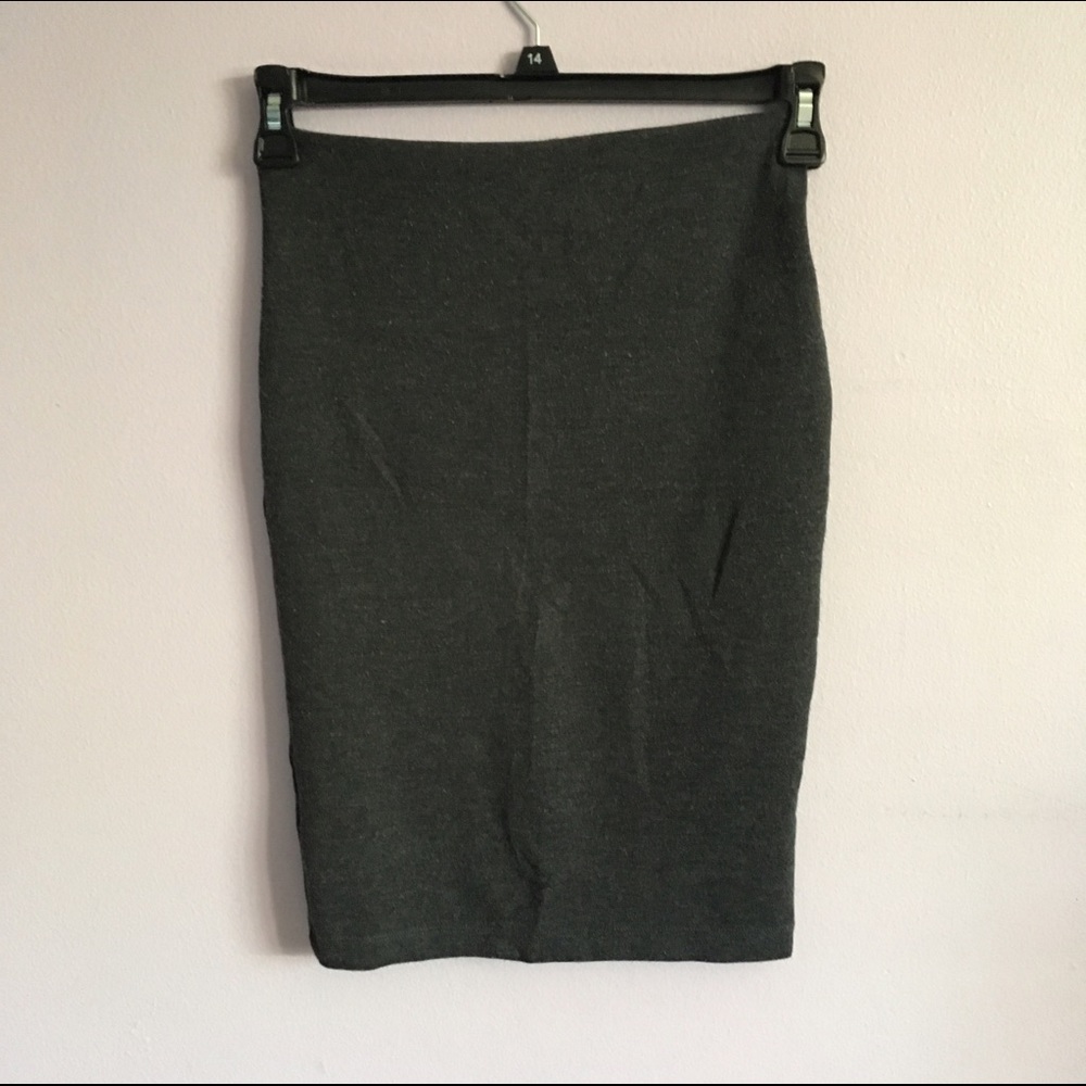 charcoal gray pencil skirt