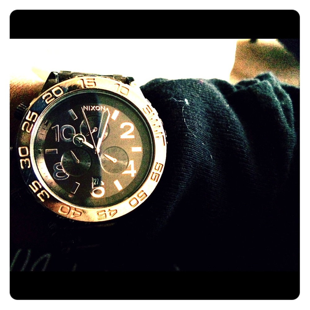 Nixon watch 42-20 chrono