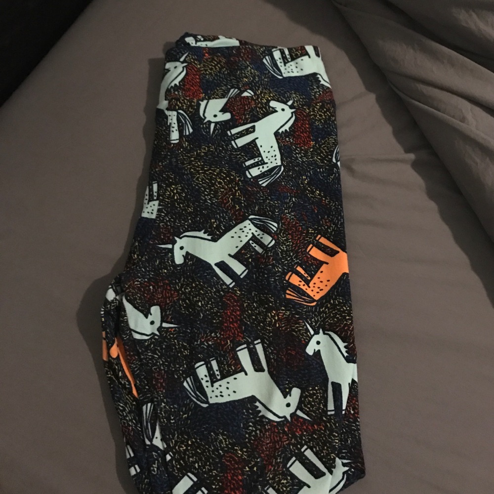 Lularoe Actual Unicorn Leggings HTF TC
