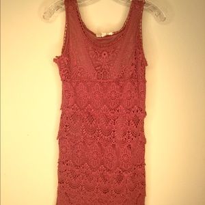 Staring At Stars mauve tiered Crochet dress.  Med.