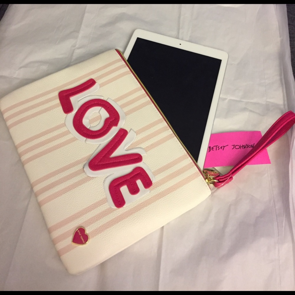 Graduation Gift? Wristlet - iPad Case!