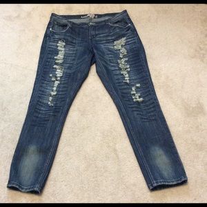 Fitted Distressed Jeans