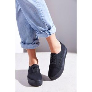 Vagabond 'Keira' Platform Low-Top Sneaker
