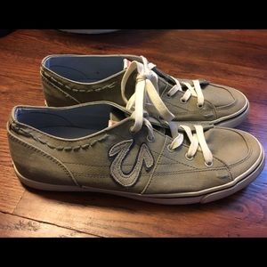 True Religion canvas shoes