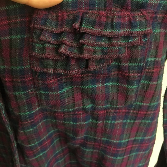 Women's Volcom plaid long sleeve shirt. - Picture 5 of 6