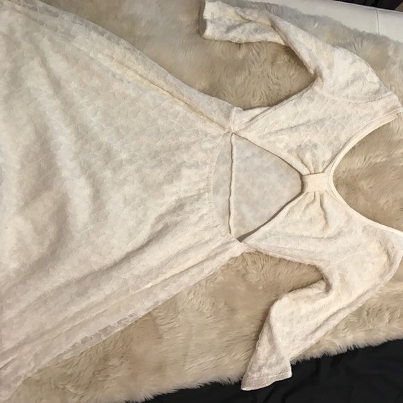 open back lace dress - Picture 2 of 2