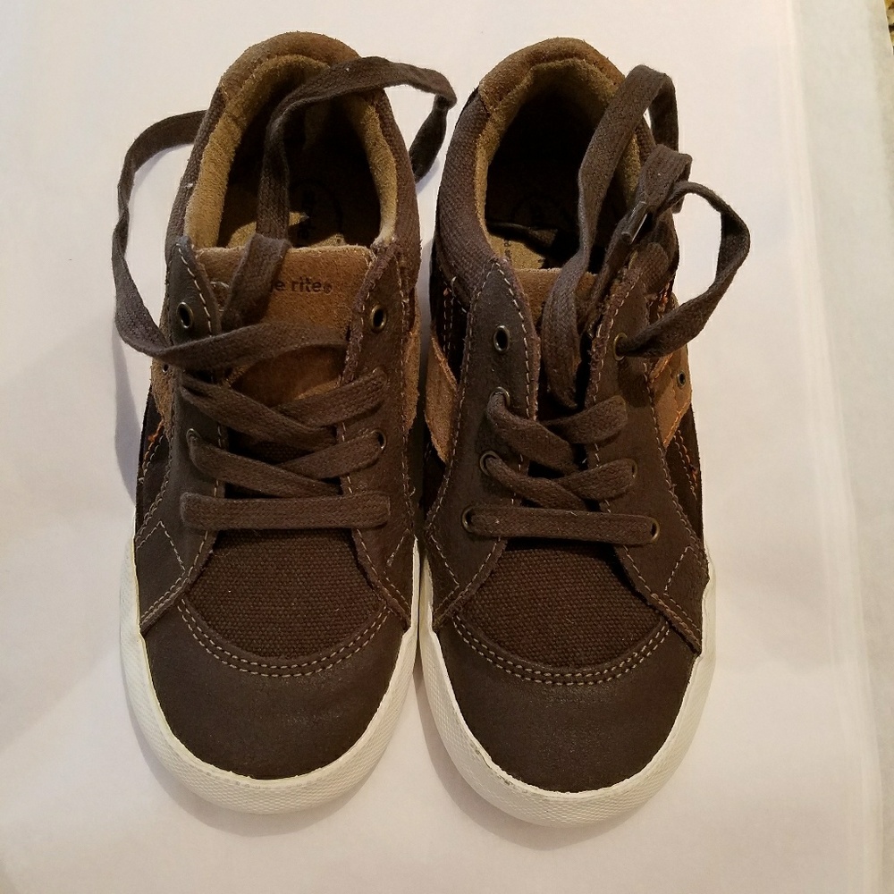 Sneakers - Picture 2 of 4