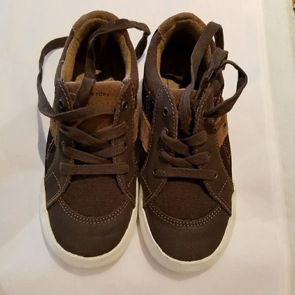 Sneakers - Picture 2 of 4