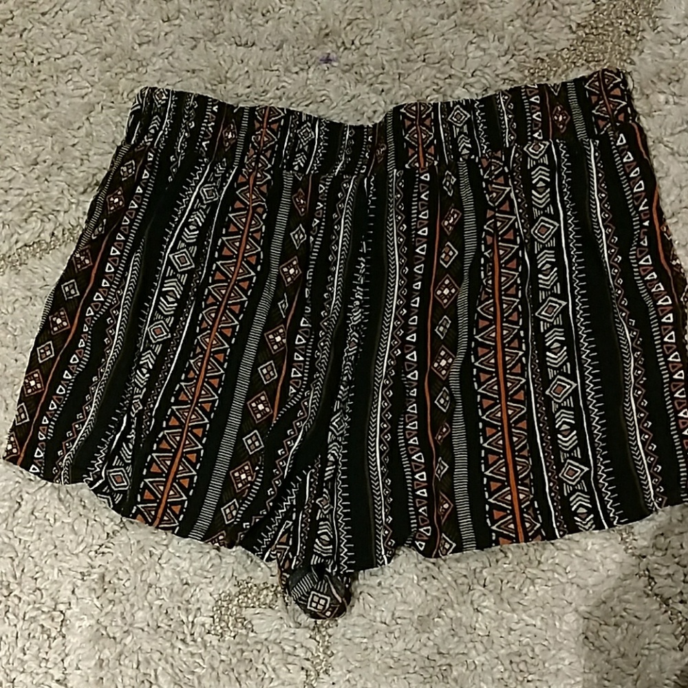 Summer shorts - Picture 3 of 3