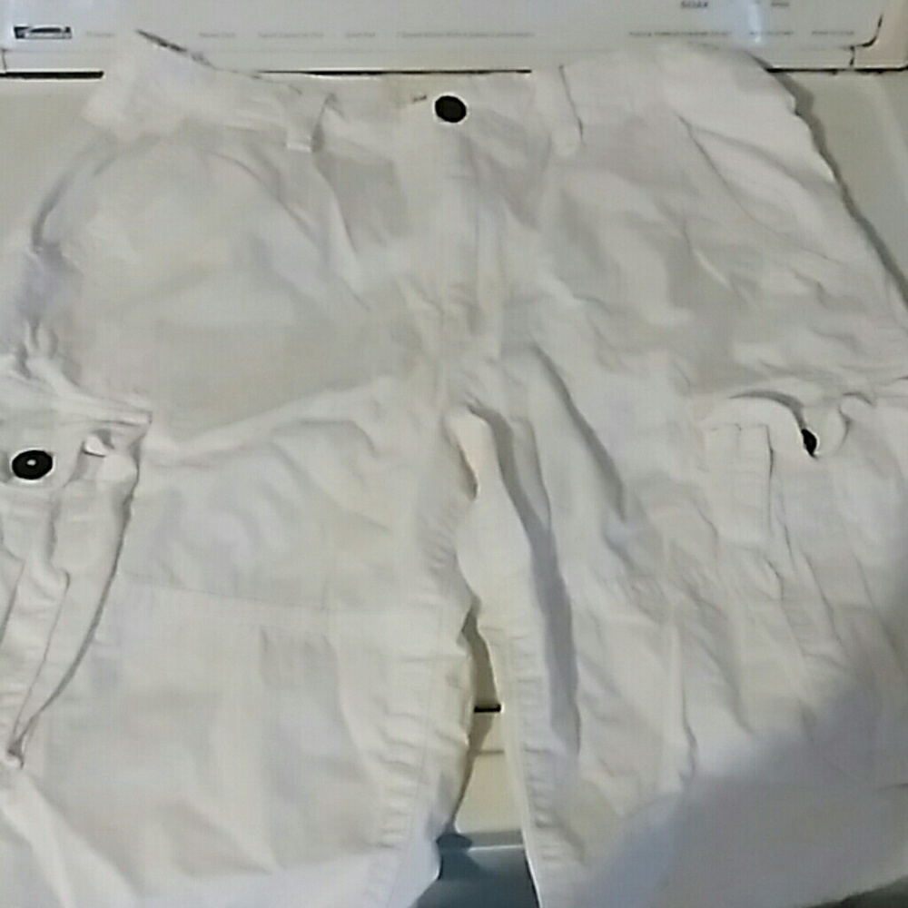 Men's white cargo shorts