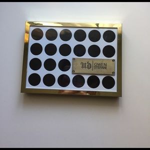 Urban decay Gwen Stefani Eyeshadow Palette