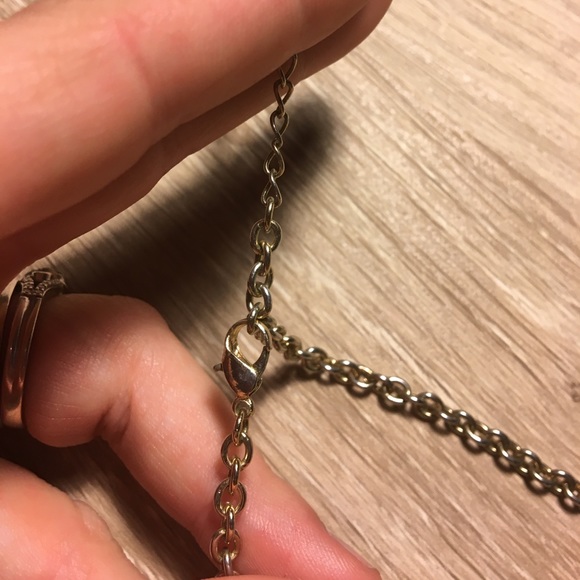 Brilliant Green Statement Necklace - Picture 3 of 3