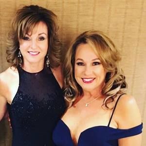 Meet your Posher, Dee