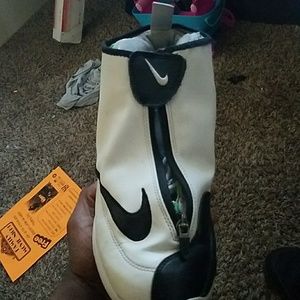 Nike gloves