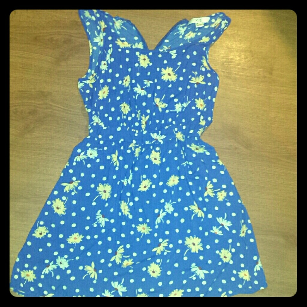 Forever 21 daisy dress