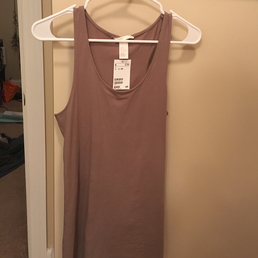 Body fitting tank top