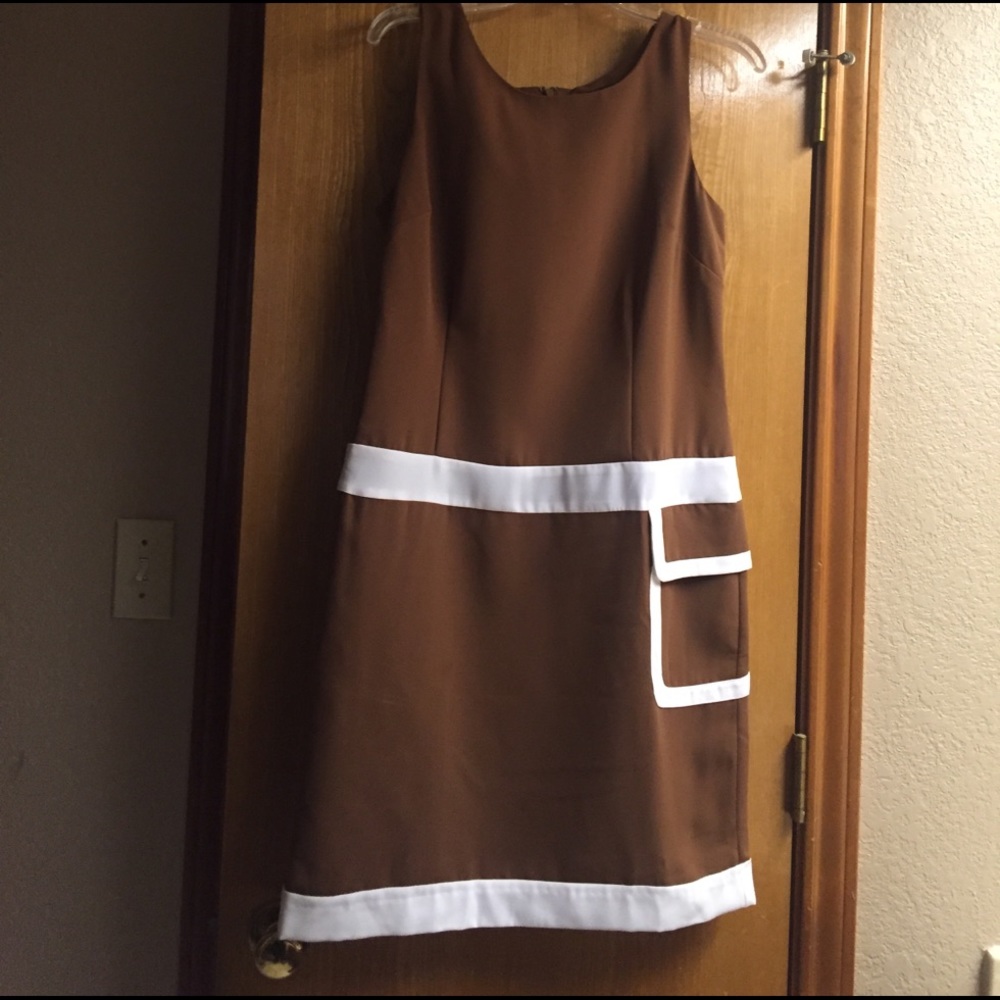 Brown/white dress