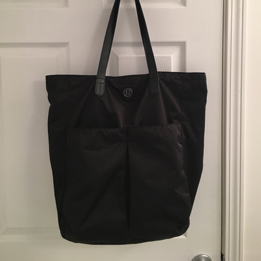 Lululemon gym bag