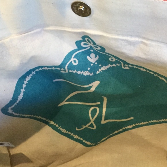 BNWT LAST TWO LEFT TRIBAL CANVAS TOTE MULTI COLOR - Picture 3 of 6