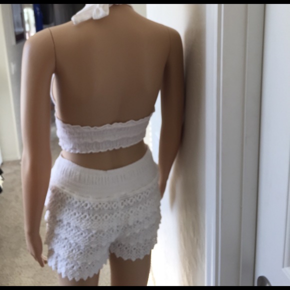 White linen matching set with a scalloped hem - Picture 4 of 8