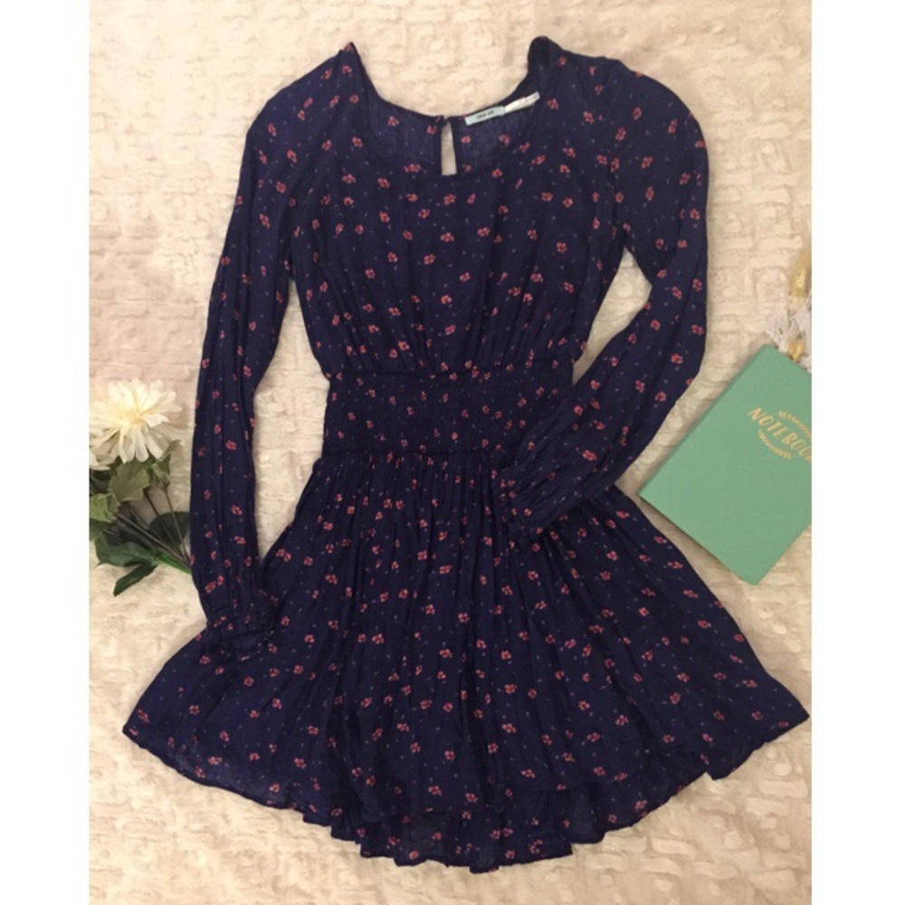 ⭐️PRICE DROP⬇️Floral Urban Outfitters Dress!!!!🎉