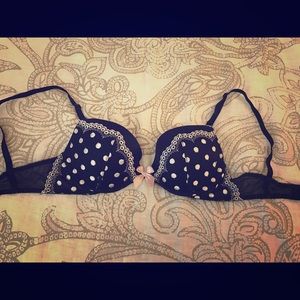 Victoria's Secret Very Sexy Push Up 32C