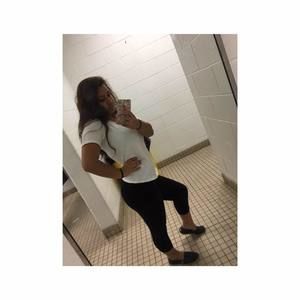 Meet your Posher, Fernanda