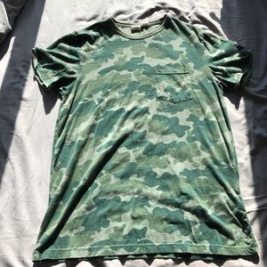 Men's Large camo pocket shirt