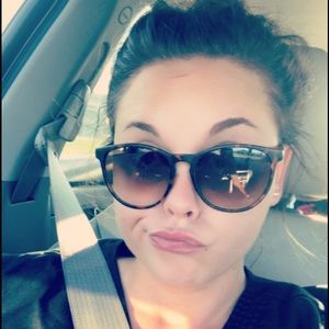 Meet your Posher, Jenna