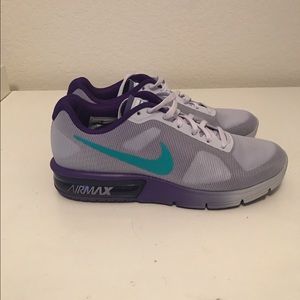 Nike Women's Air Max Sequent
