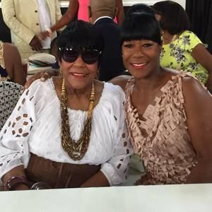 Meet your Posher, Regina