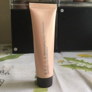 BECCA SHIMMERING SKIN PERFECTOR